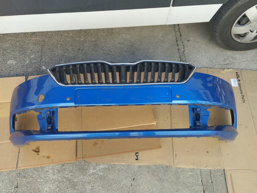 фото №1, Бампер skoda fabia 3 6v0807221 lf5w w цвет