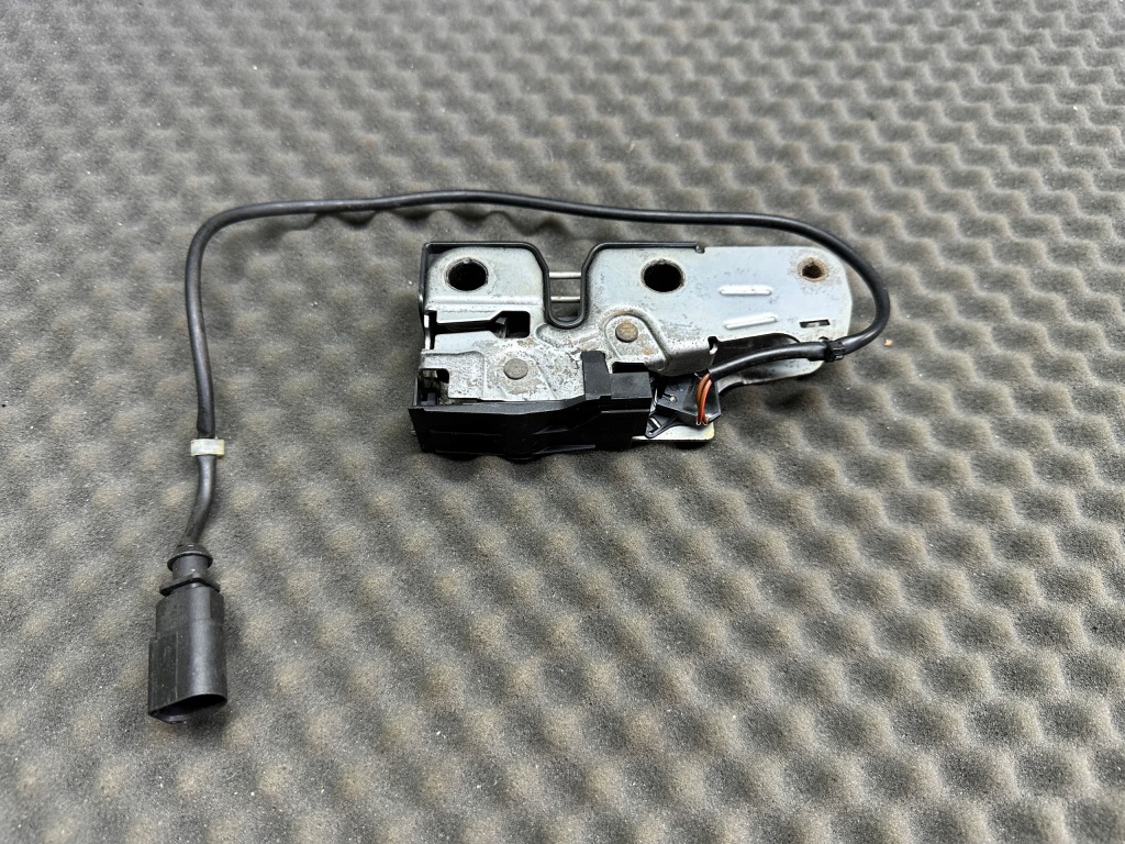 фото №1, 3c1823187, 3c1823509d замок капот volkswagen