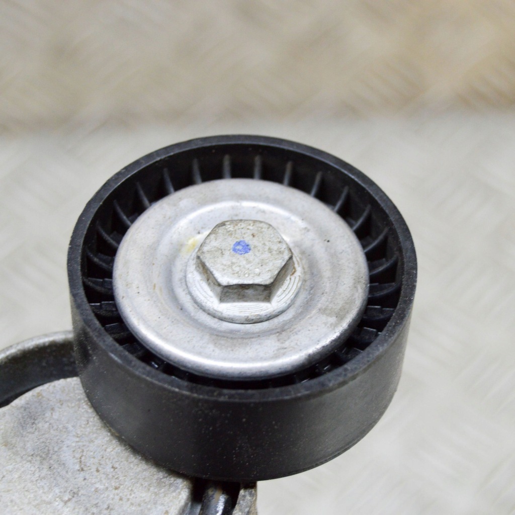 фото №7, Bmw 3 f30 f35 f31 2016 натяжитель ремень генератора