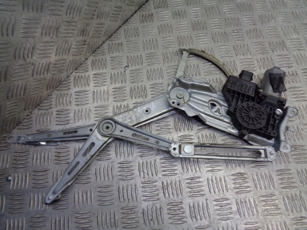 фото №1, Ele механизм стекло правый перед zafira a 90579572