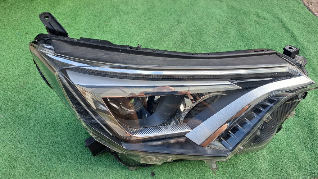 фото №2, Toyota rav4 full led лампа передняя 15-18r.