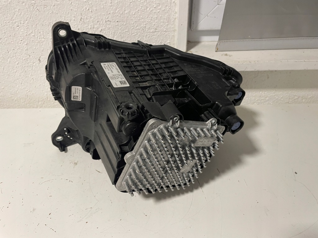 фото №7, Лампы land rover defender 2 ii правая full led lr181377 полный cala