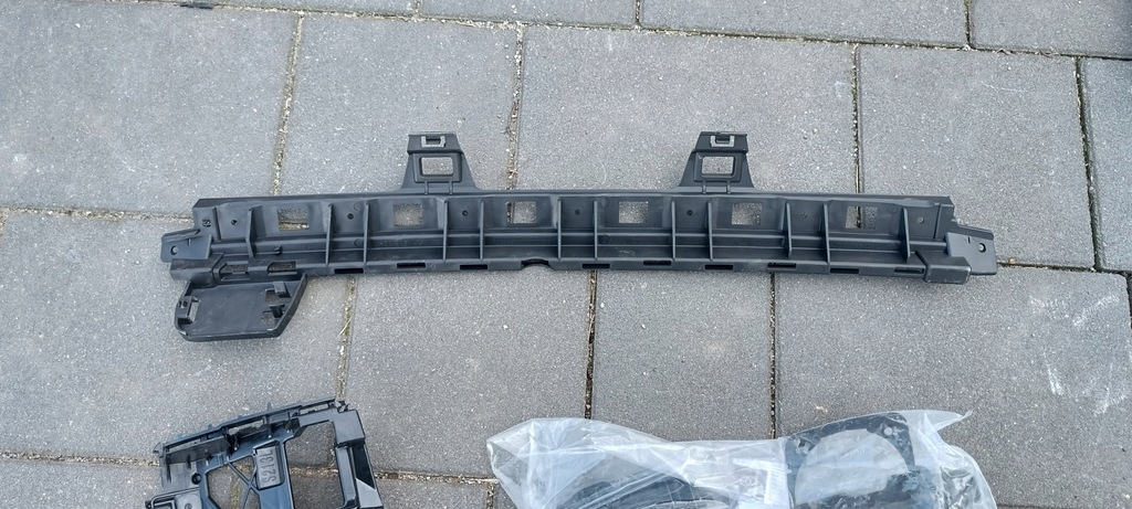 фото №9, Mercedes e w213 напрямна кронштейн протитуманної фари ліва nowe a2138851400