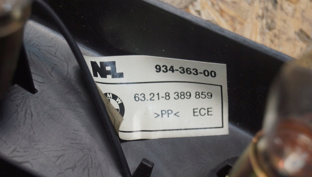 фото №10, Лампа левый задняя bmw z3 8389859