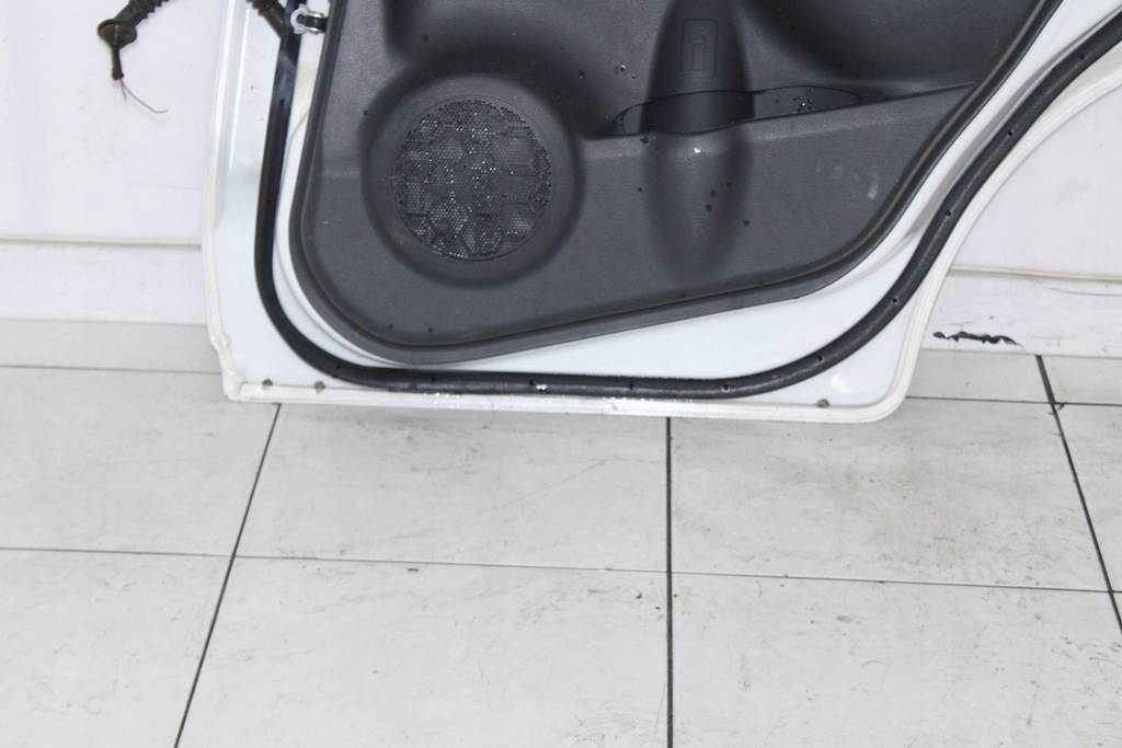 фото №12, Suzuki alto nissan pixo 08r- дверь правый задняя правое задние 26u