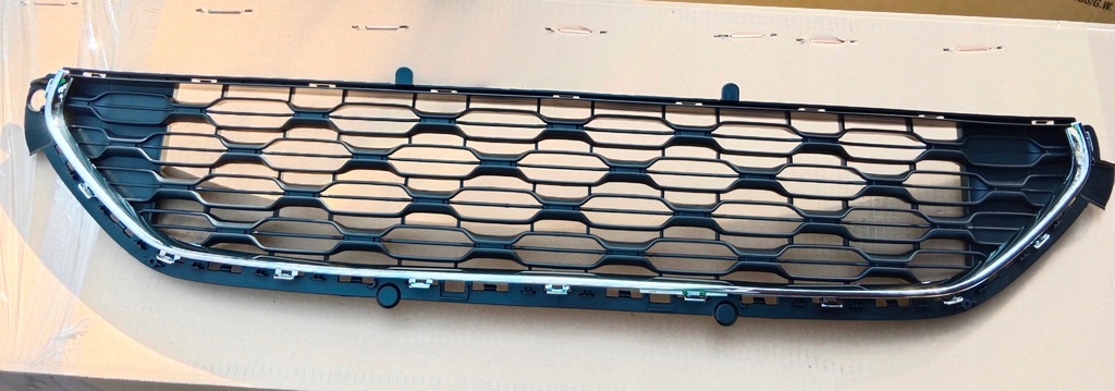 фото №1, Citroen c3 ii lift решётка нижняя бампера + хром