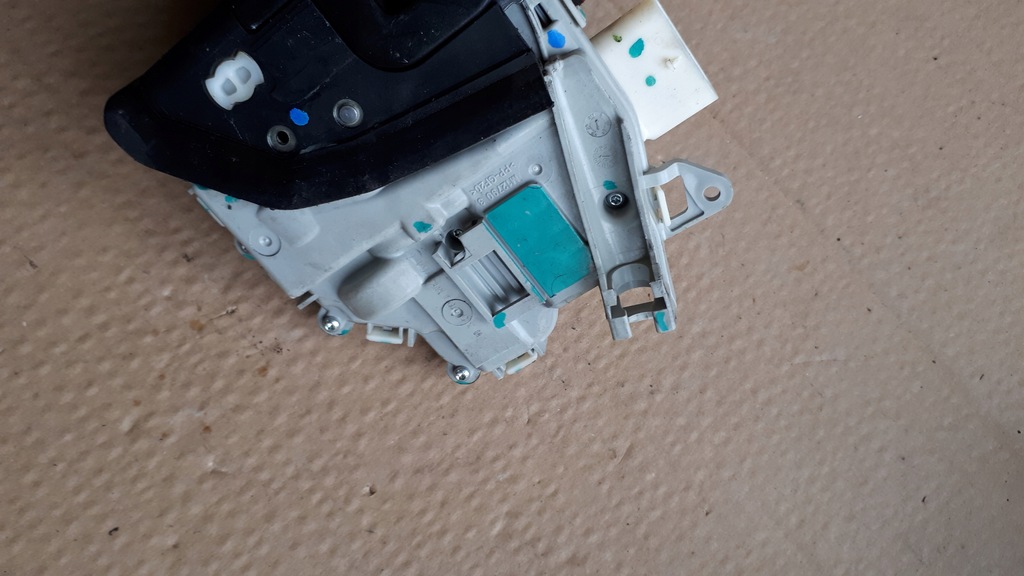 фото №7, Audi оригінальний номер 8j1837016d замок двері pin