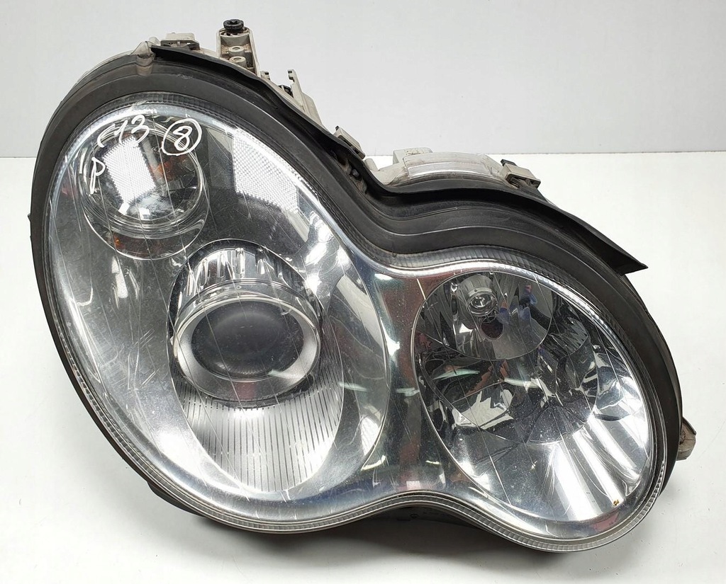 фото №1, Лампа правая передняя перед ксенон mercedes w203 eu