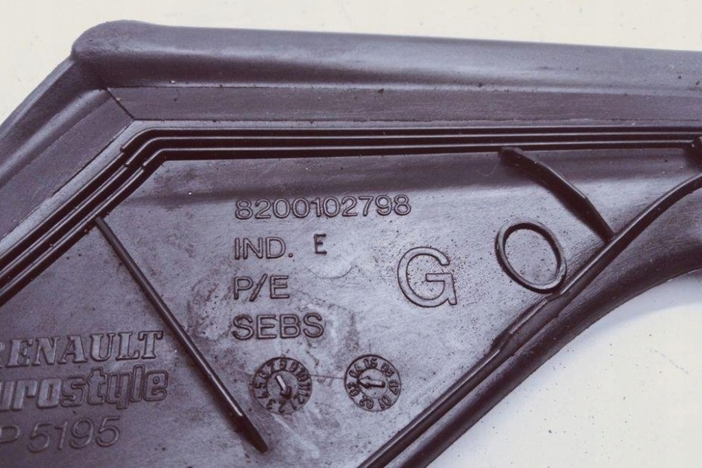 фото №1, Пластик дворник передних renault espace iv jk0/1_ 8200102798 1.87l