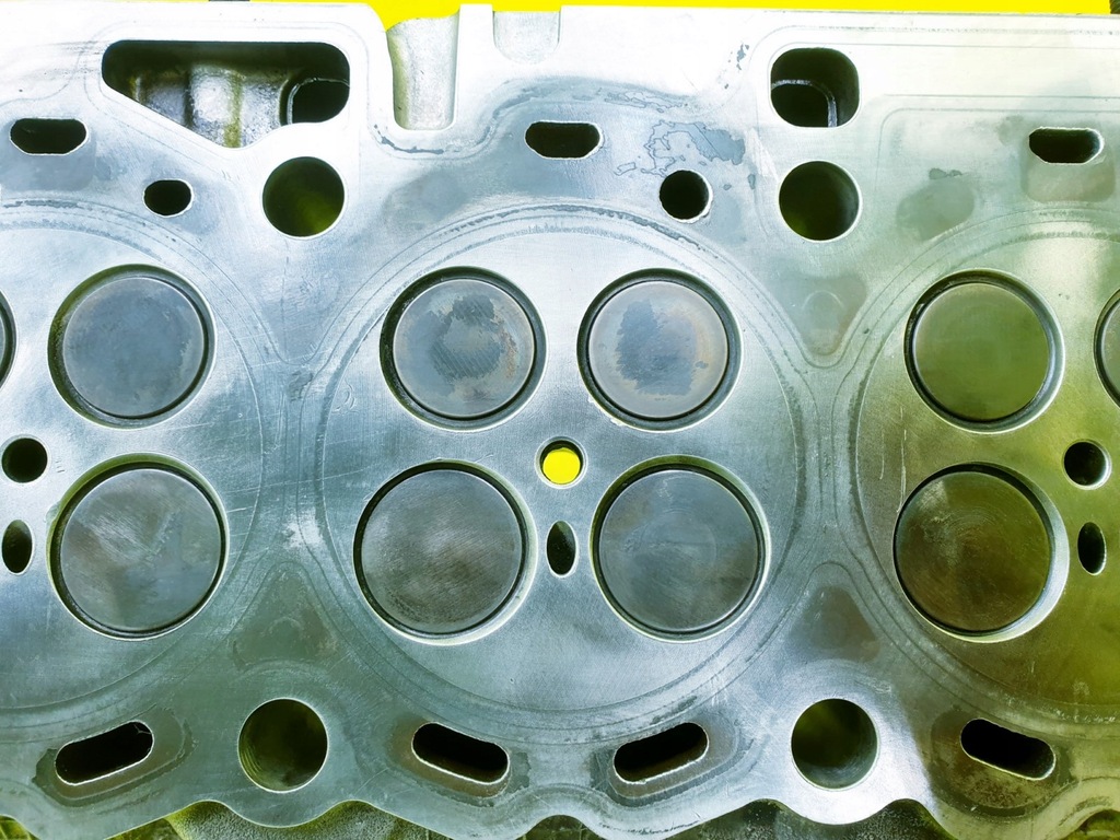 фото №12, Головка двигуна права jaguar xj xf range rover 2.7 276dt 4r8q6c064ae