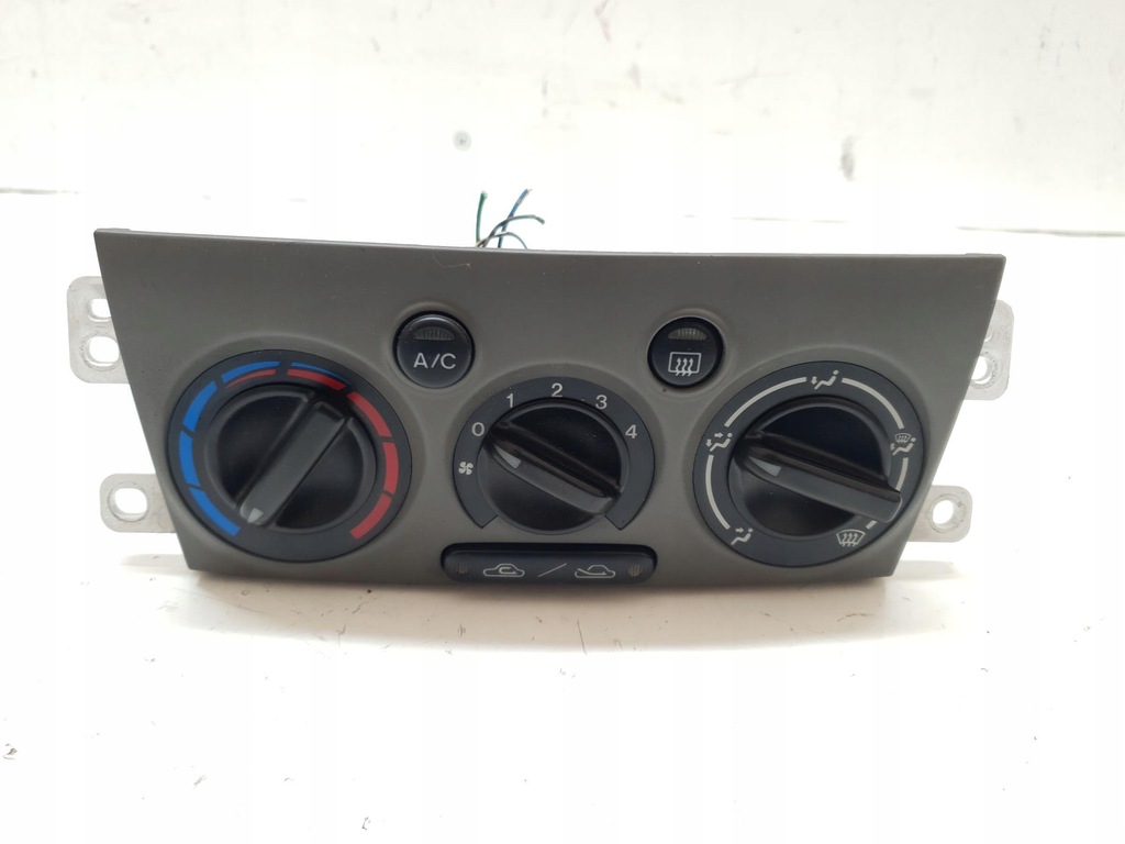 фото №1, Панель обдув кондиционера mazda premacy