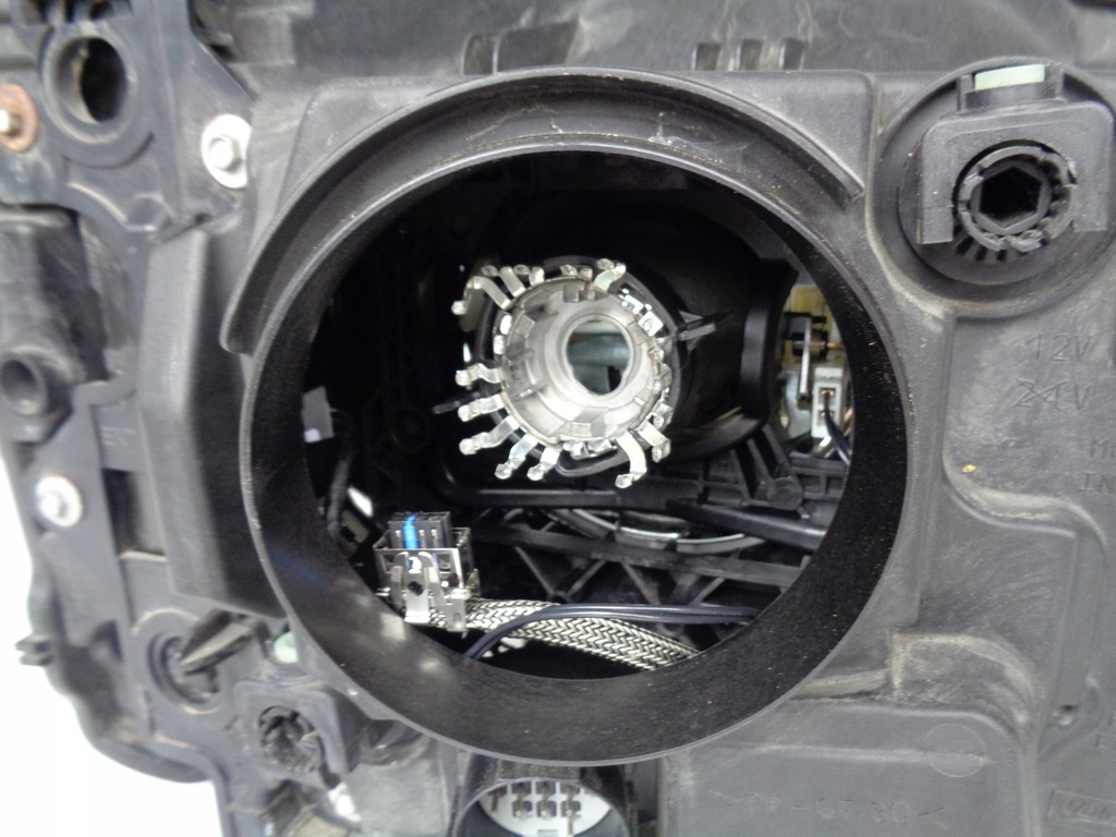 фото №10, Лампа левая land rover discovery iv ксенон led