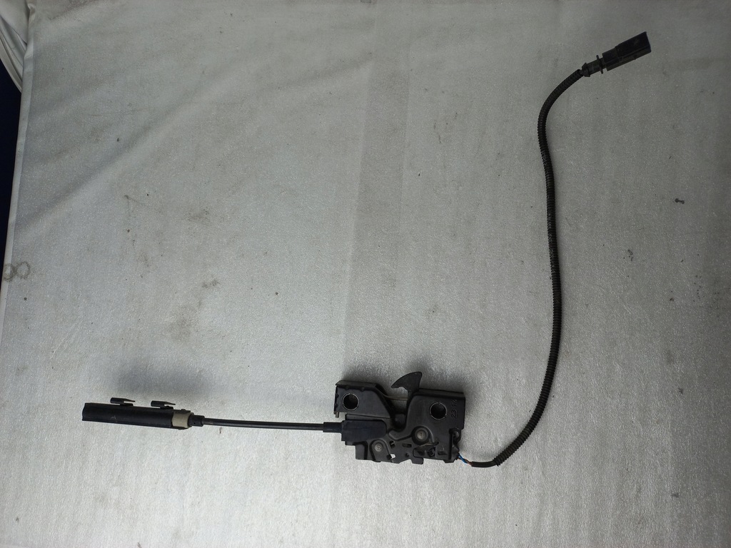 фото №1, Volkswagen caddy трос замка кришки двигуна