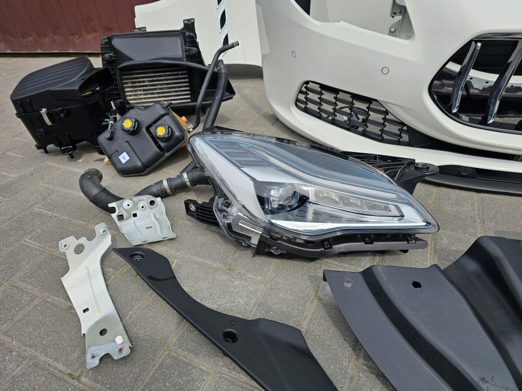 фото №8, Maserati quattroporte перед капот крыло бампер full led