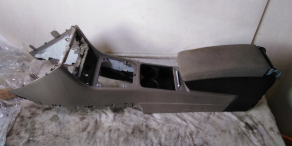 фото №1, Passat b6 подлокотник туннель средний euro 07r