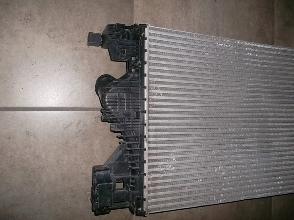 Mercedes a2475006200 радіатор повітря інтеркулер Недорого