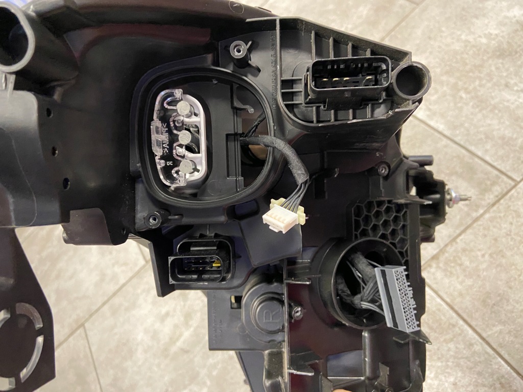 фото №2, Лампа peugeot 208 led правая