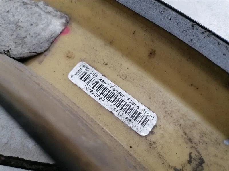 Mercedes ml w164 накладка підкрилок amg a1648842922 розширювачі крила zesta Зі Шроту