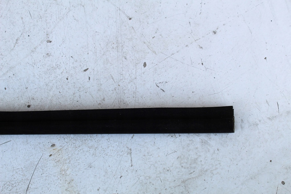 фото №9, Молдинг прокладка ущільнювач права bmw z4 e89 7046104