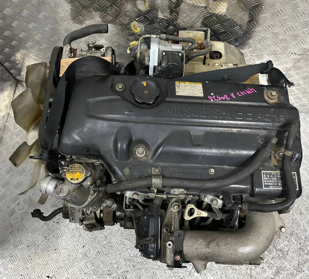 Двигун комплектний  mitsubishi canter 2006 3.0 4m42 з japonii!!! Зі Шроту