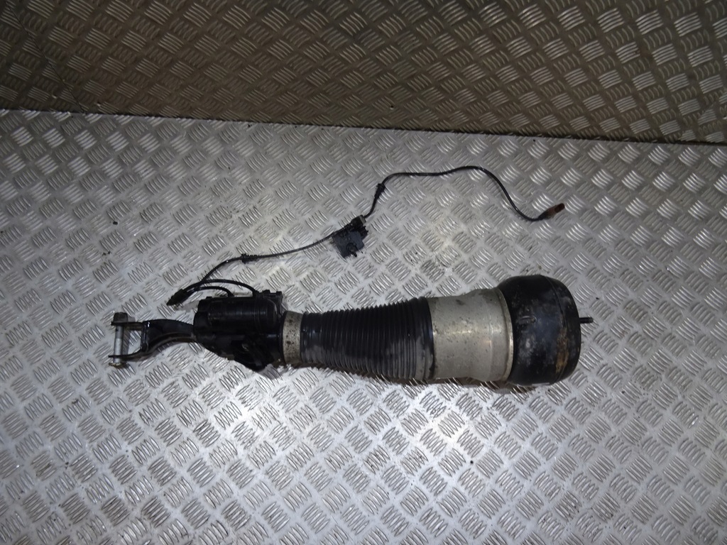 фото №1, Mercedes s w222 амортизатор передній правий a2223200600