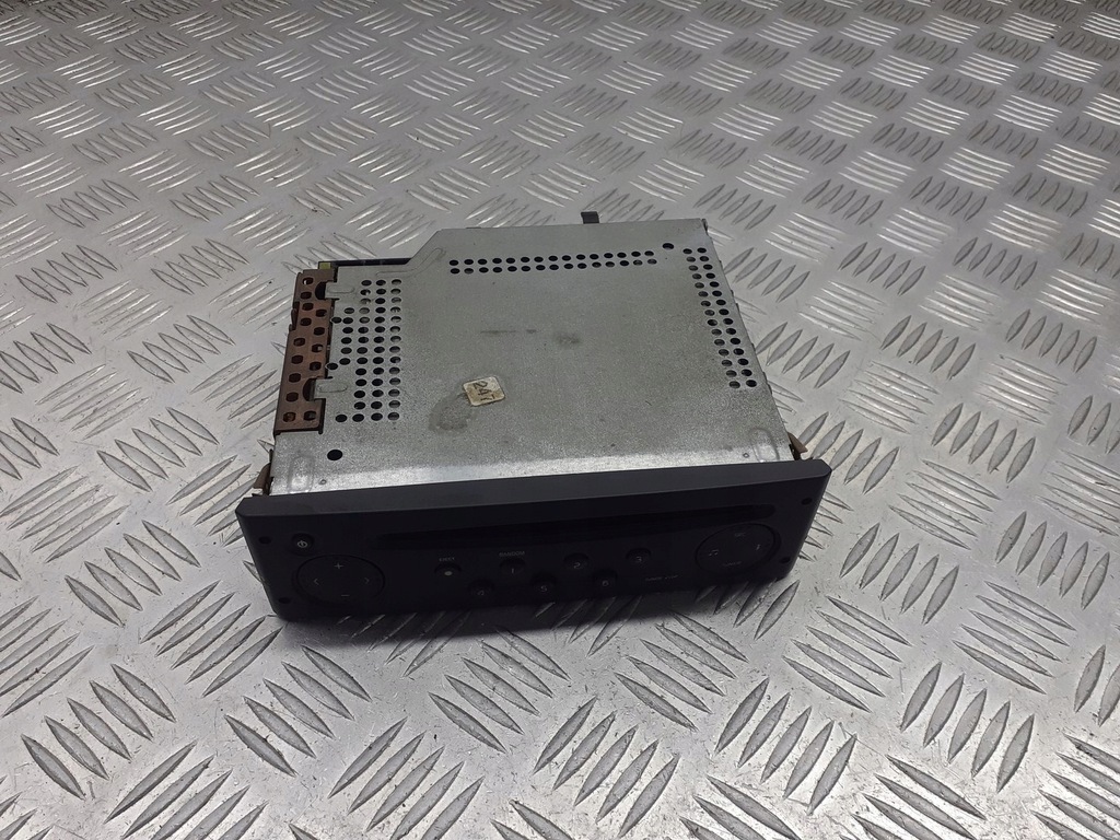 фото №1, Радіо заводський cd dacia logan i 8200057681b