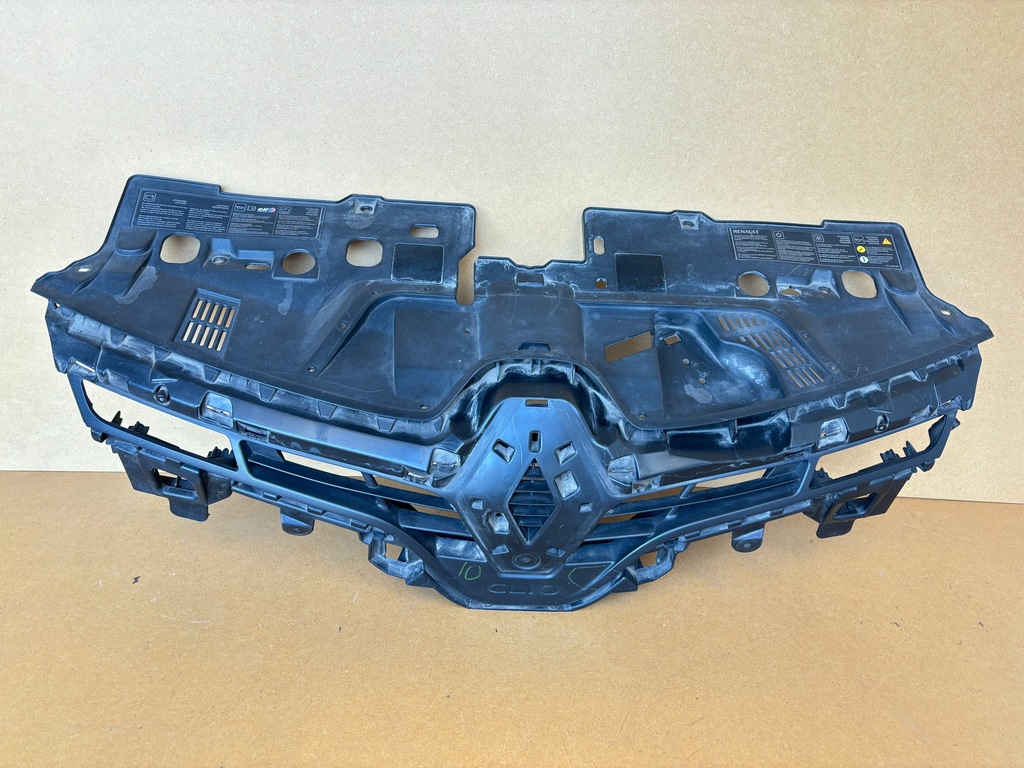 фото №2, Решётка радиатора решётка радиатора бампера renault clio iv 4