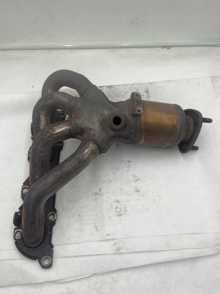 фото №1, Коллектор выпускной катализатор vw golf 6 036131703j