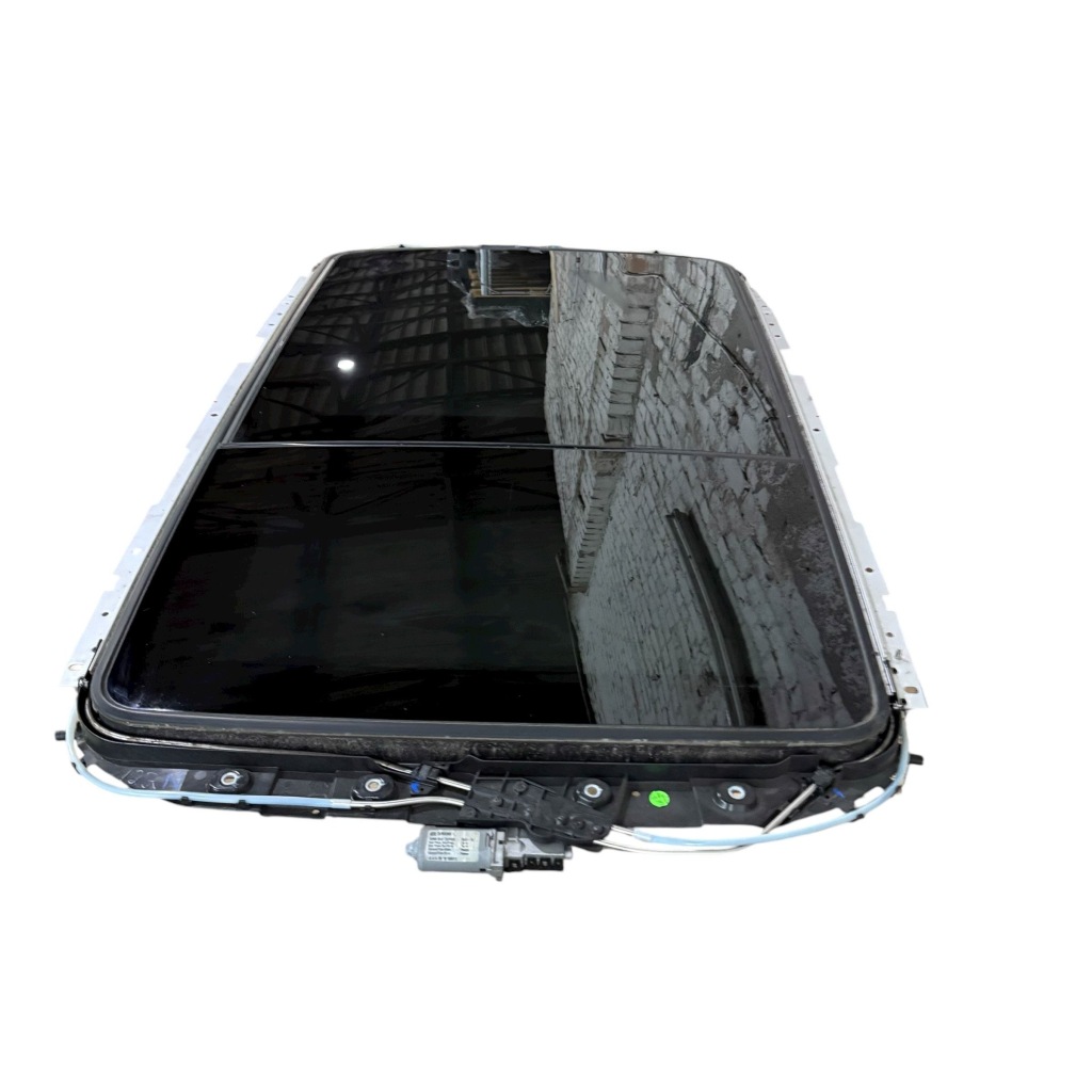 Люк комплектний  opel insignia a 541734139 в Україні