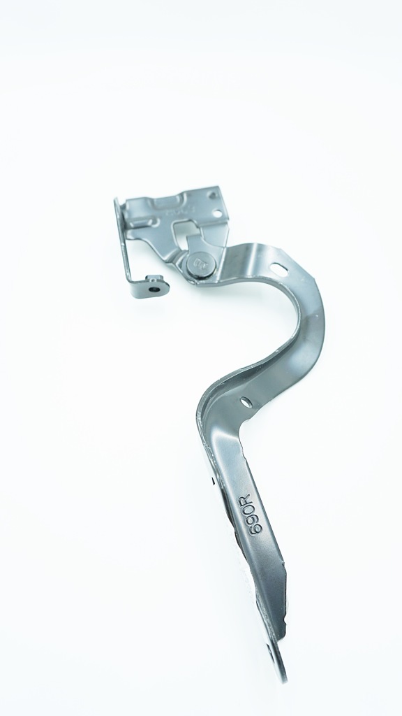 фото №3, Петля капот крышки правый toyota prius 2016-