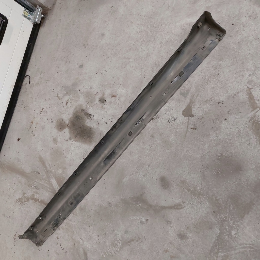 фото №10, Mitsubishi lancer 7 vii молдинг накладка порог правая mr380004