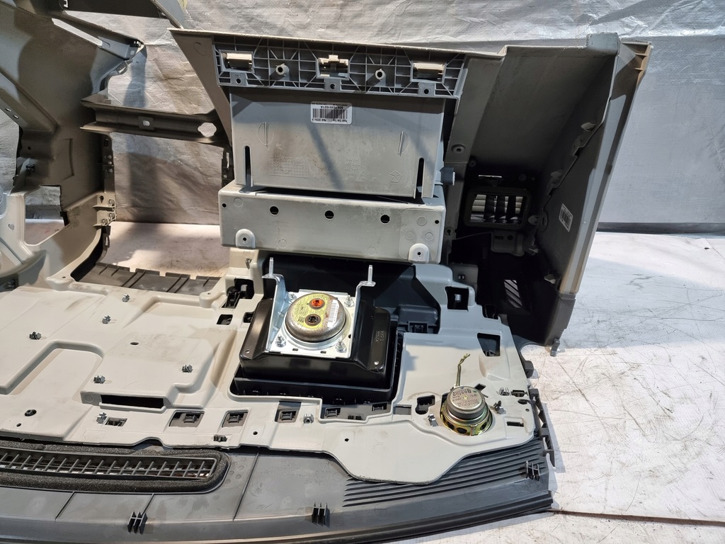 фото №14, Приборная панель приборная консоль dodge caliber 07r