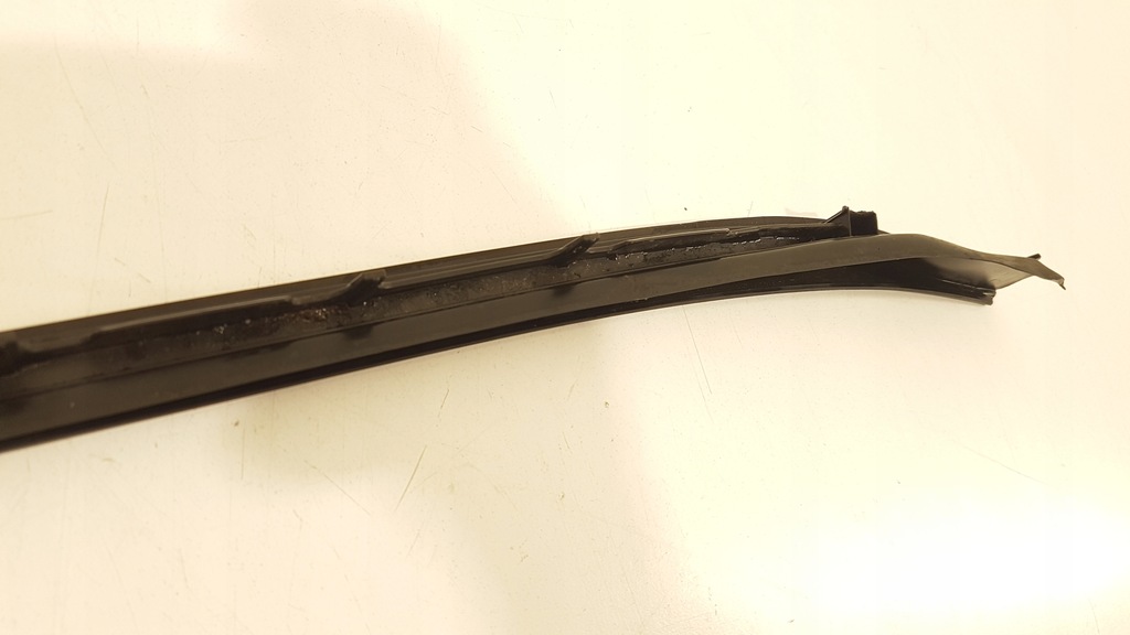 фото №6, Bmw f45 молдинг накладка скло лобове права 7301036