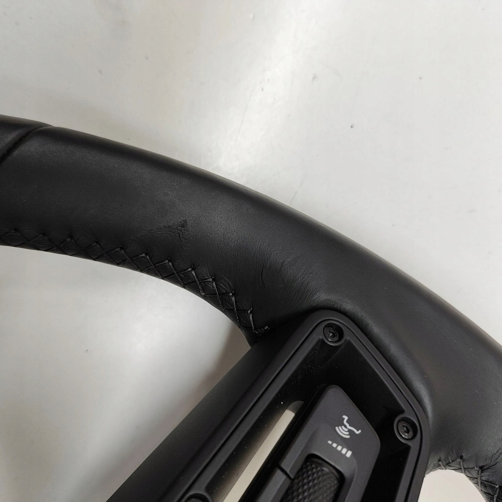 фото №9, Porsche taycan 9j1 2021 воздуховод