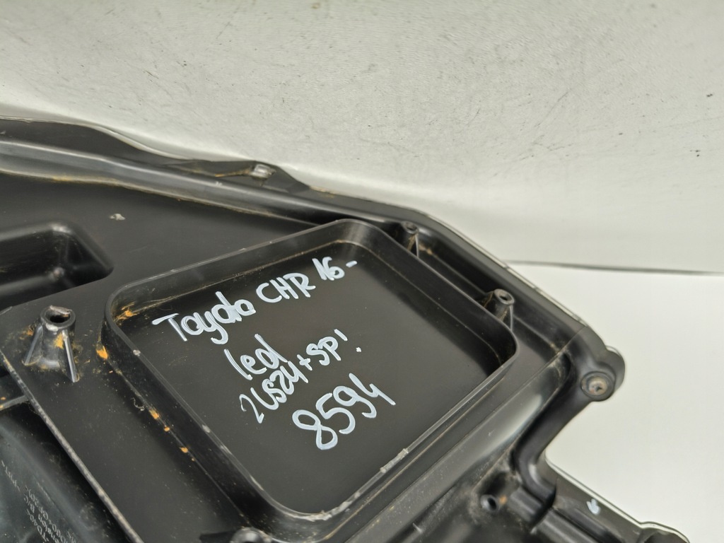 фото №9, Лампа правая фара toyota chr 16- led