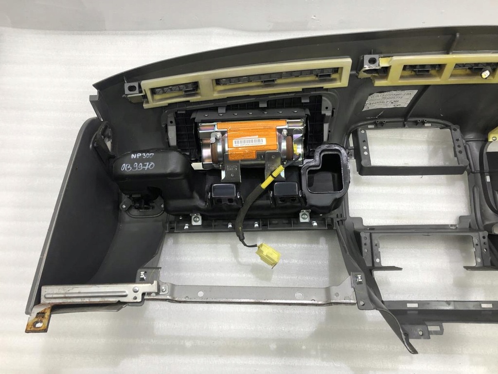 фото №13, Приборная панель приборная приборная панель nissan np300