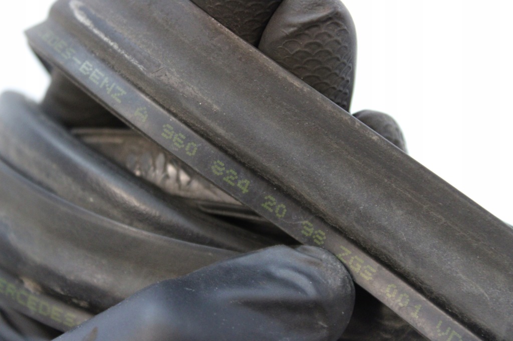 фото №5, Mercedes actros mp4 прокладка уплотнители бардачка кабины a9608242098