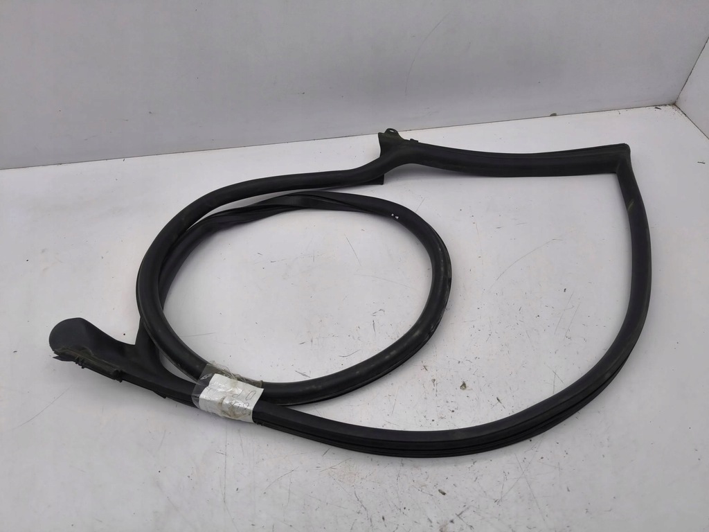 фото №1, Audi a5 2017 правая сторона уплотнители