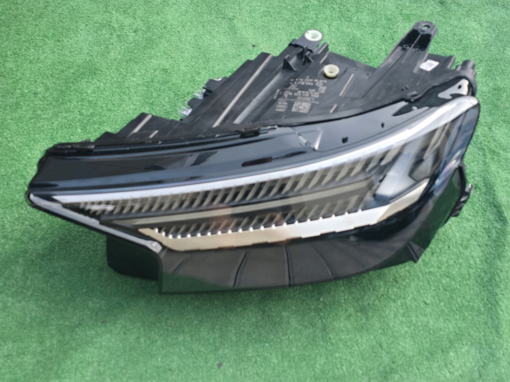 фото №1, Audi q4 e-tron full led лампа передня kpl