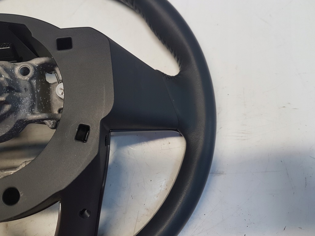 фото №10, Toyota yaris iv p21 повітропровід мультимедійна