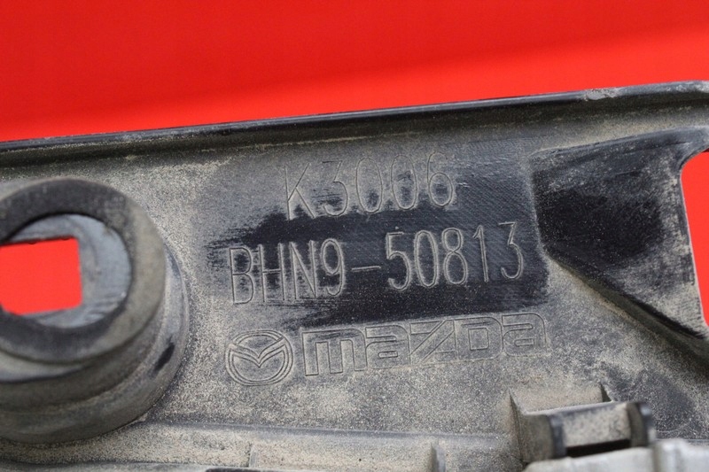 фото №13, Накладка кришки задня задня 38p bhn9-50813 mazda 3 3 iii bm 5d hb 13-16
