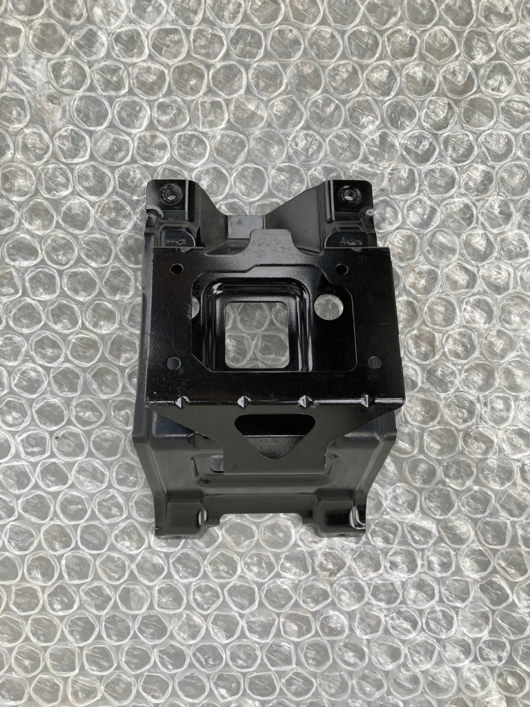 Mercedes-benz оригінальний номер a2076200785 в Україні