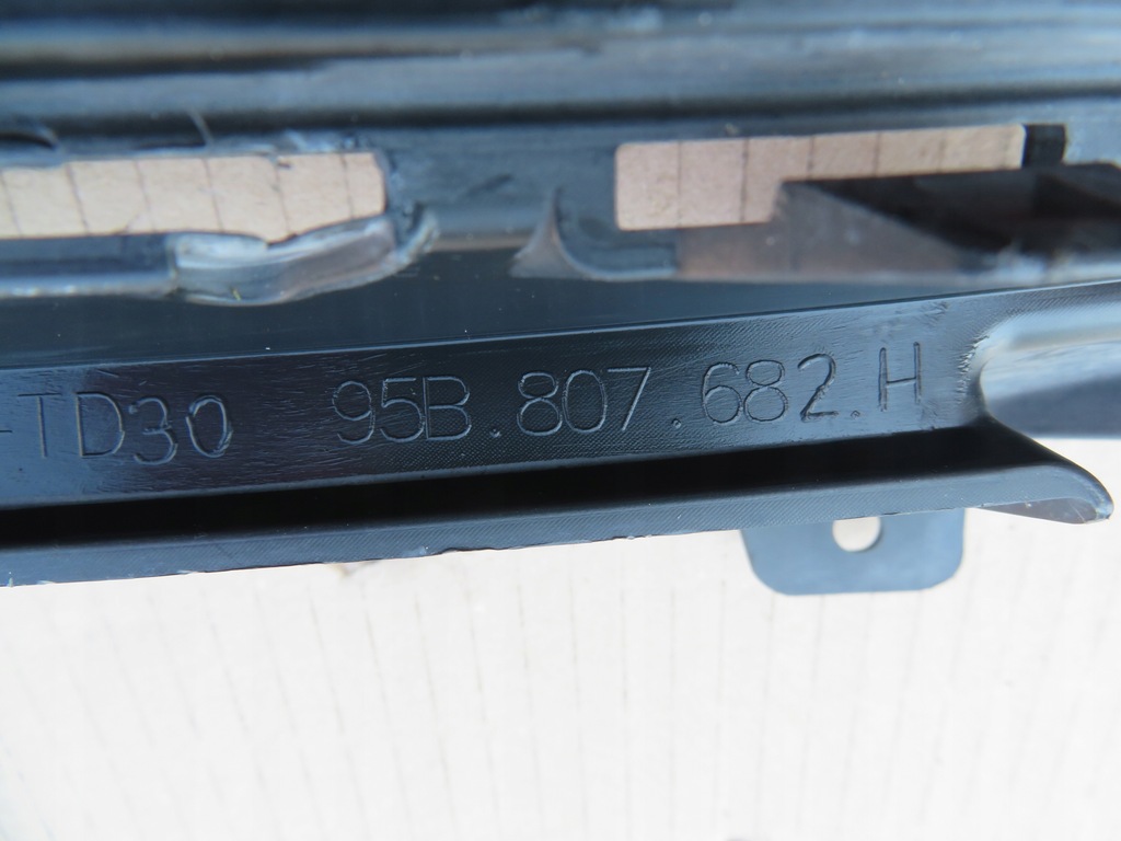 фото №12, Решётка правая бампер перед porsche macan 95b 95b807682h