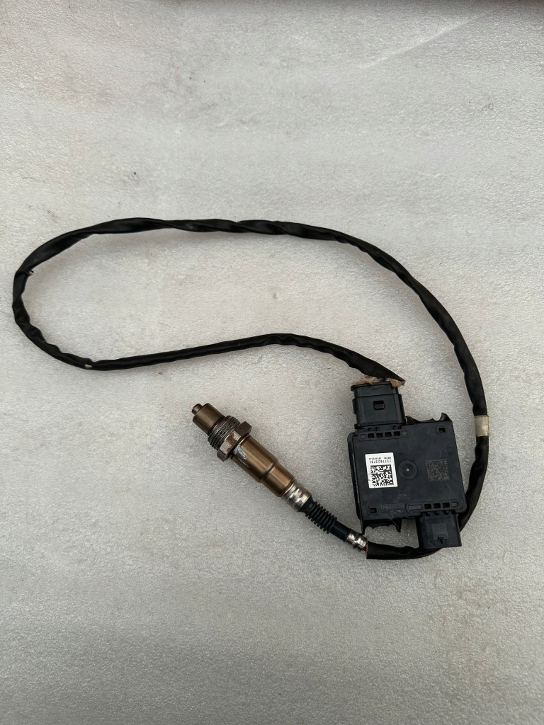 фото №3, Датчик nox оригинальный audi 80a906261d
