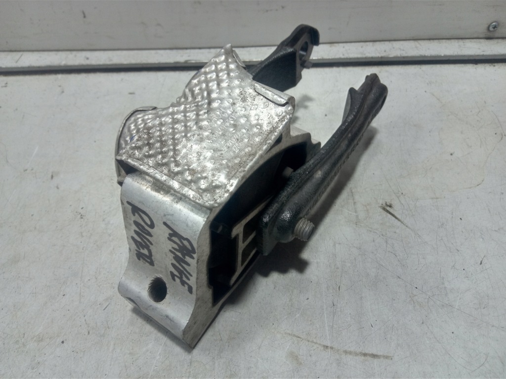 Купити Подушка двигуна кронштейн range rover evoque jaguar e-pace k8d2-6h051-aa