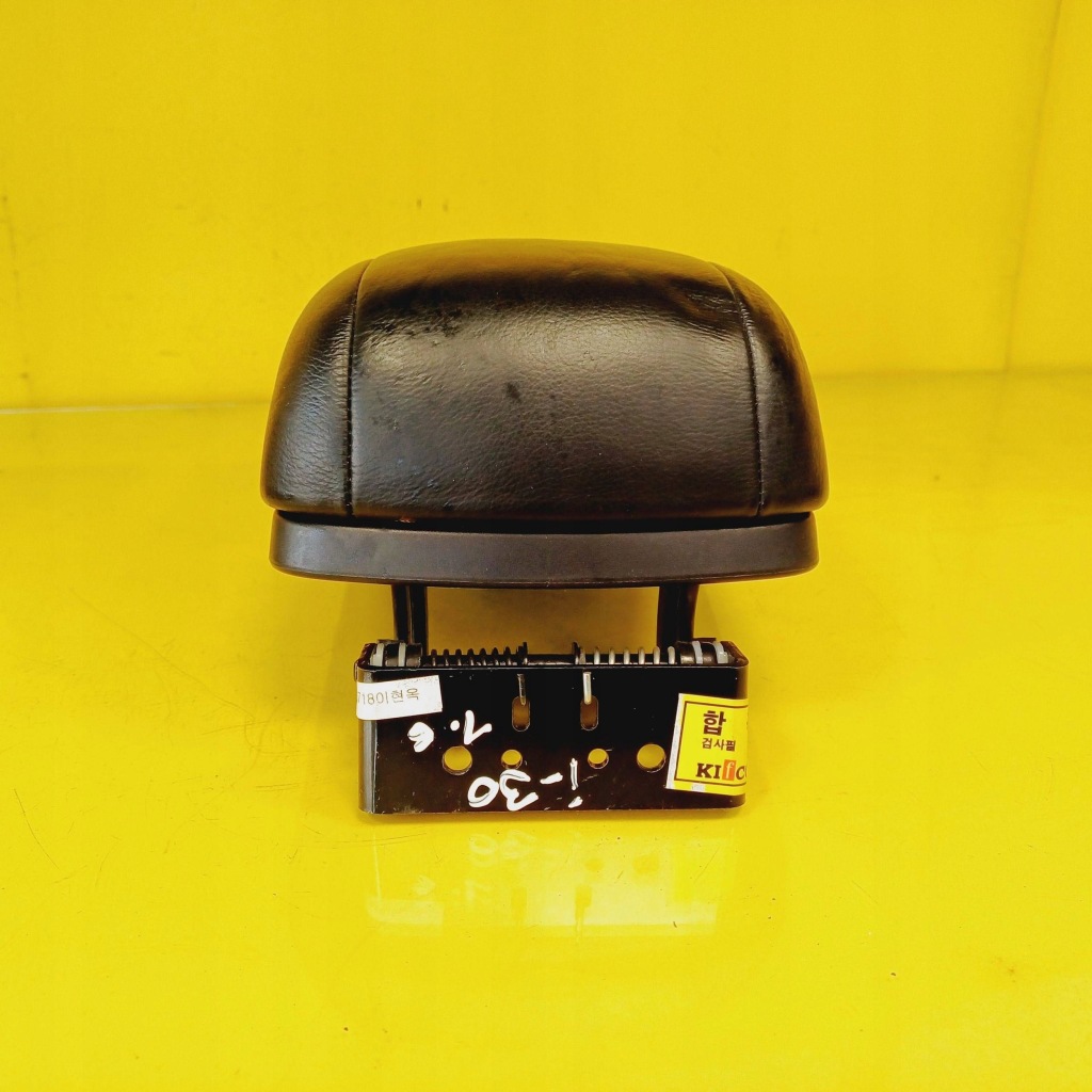 Подлокотник бардачок кожаный hyundai i30 1.6 nr3 Оригинал