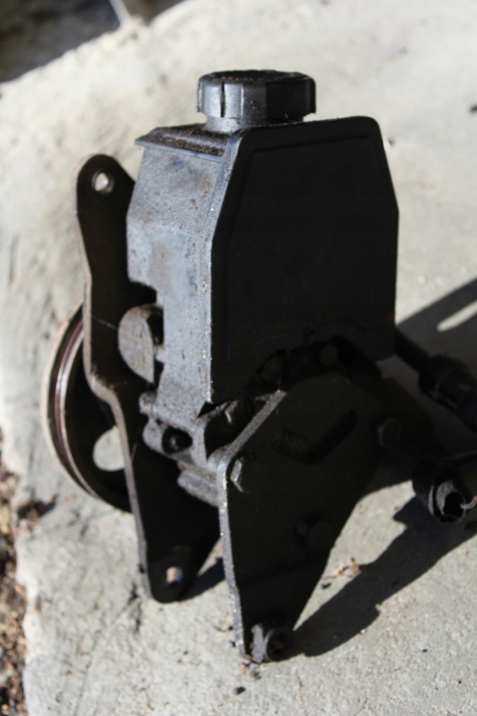 Насос усилителя toyota avensis t22 1.6 4a-fe с Разборки