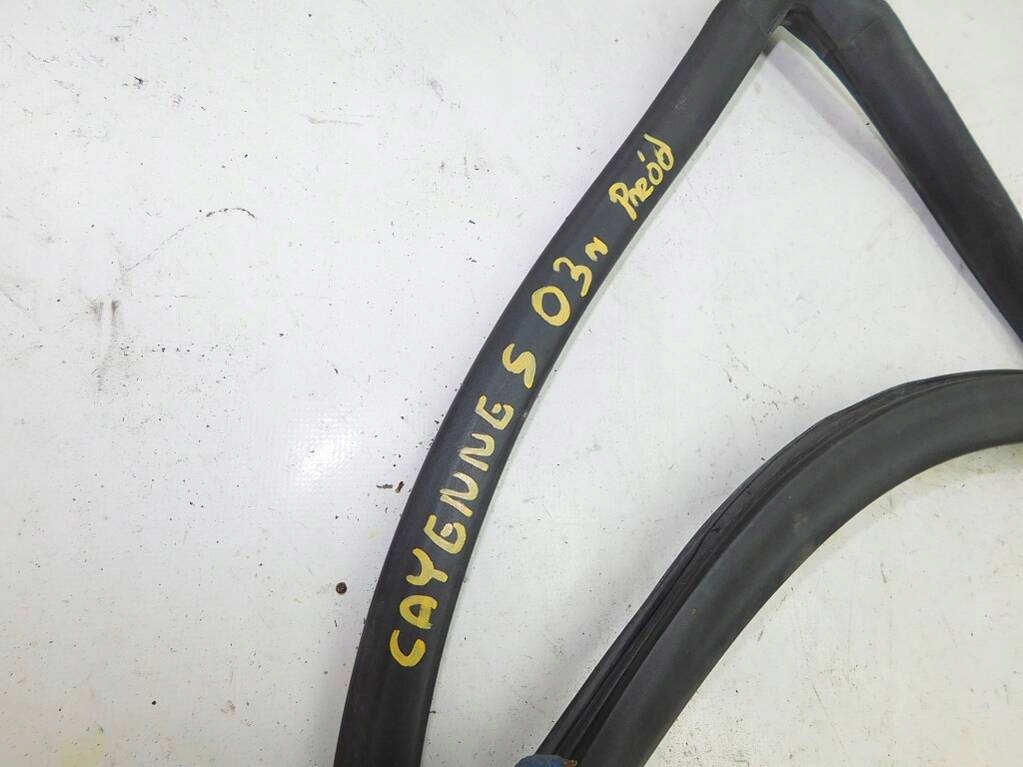 фото №5, Porsche cayenne i 03-10 прокладка стекло перед