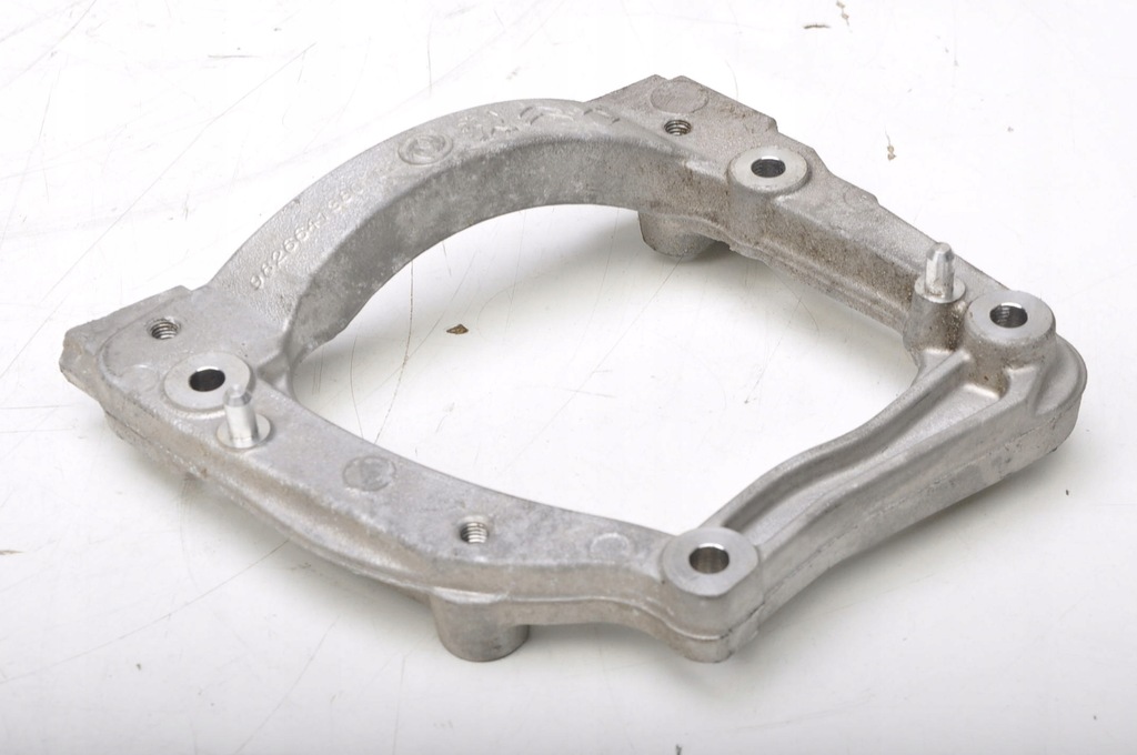 фото №1, Peugeot 2008 ii e-2008 кронштейн кронштейн компрессора 9826641380