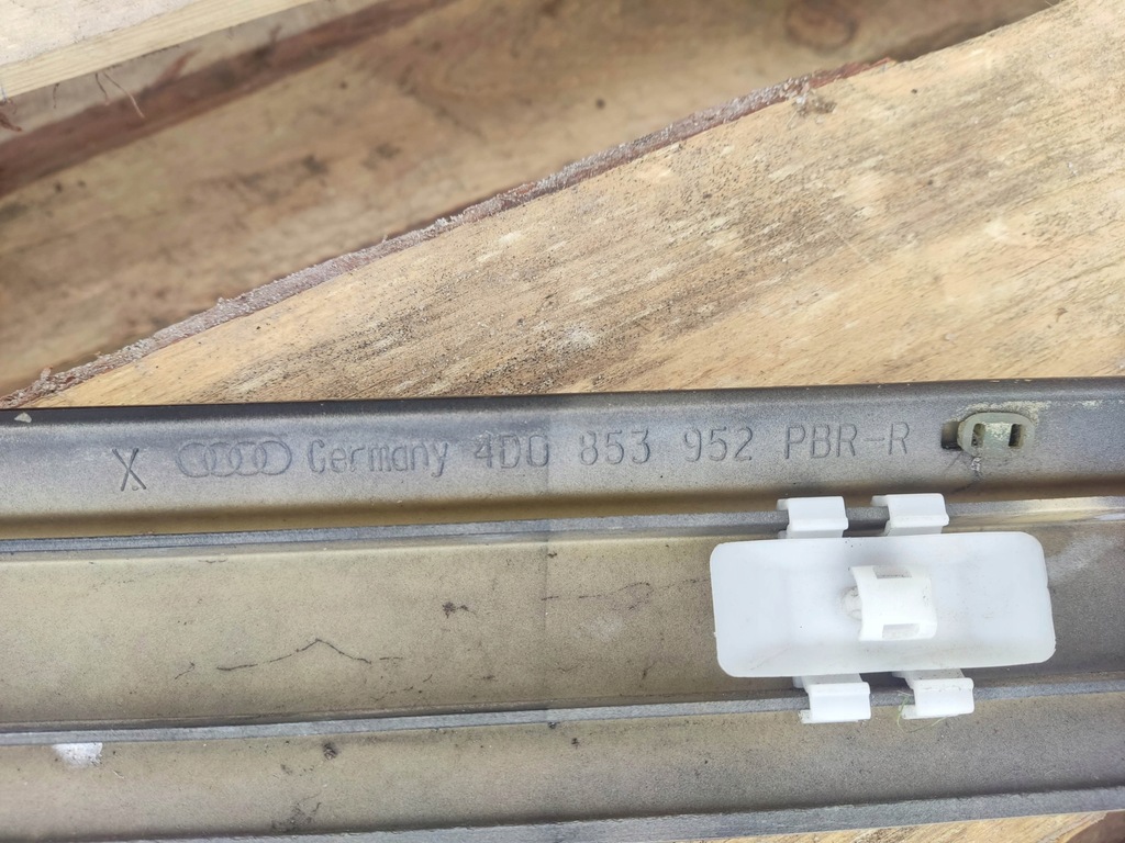 фото №8, Молдинг двері права перед audi s8 a8 d2 lift ly9b 4d0853952